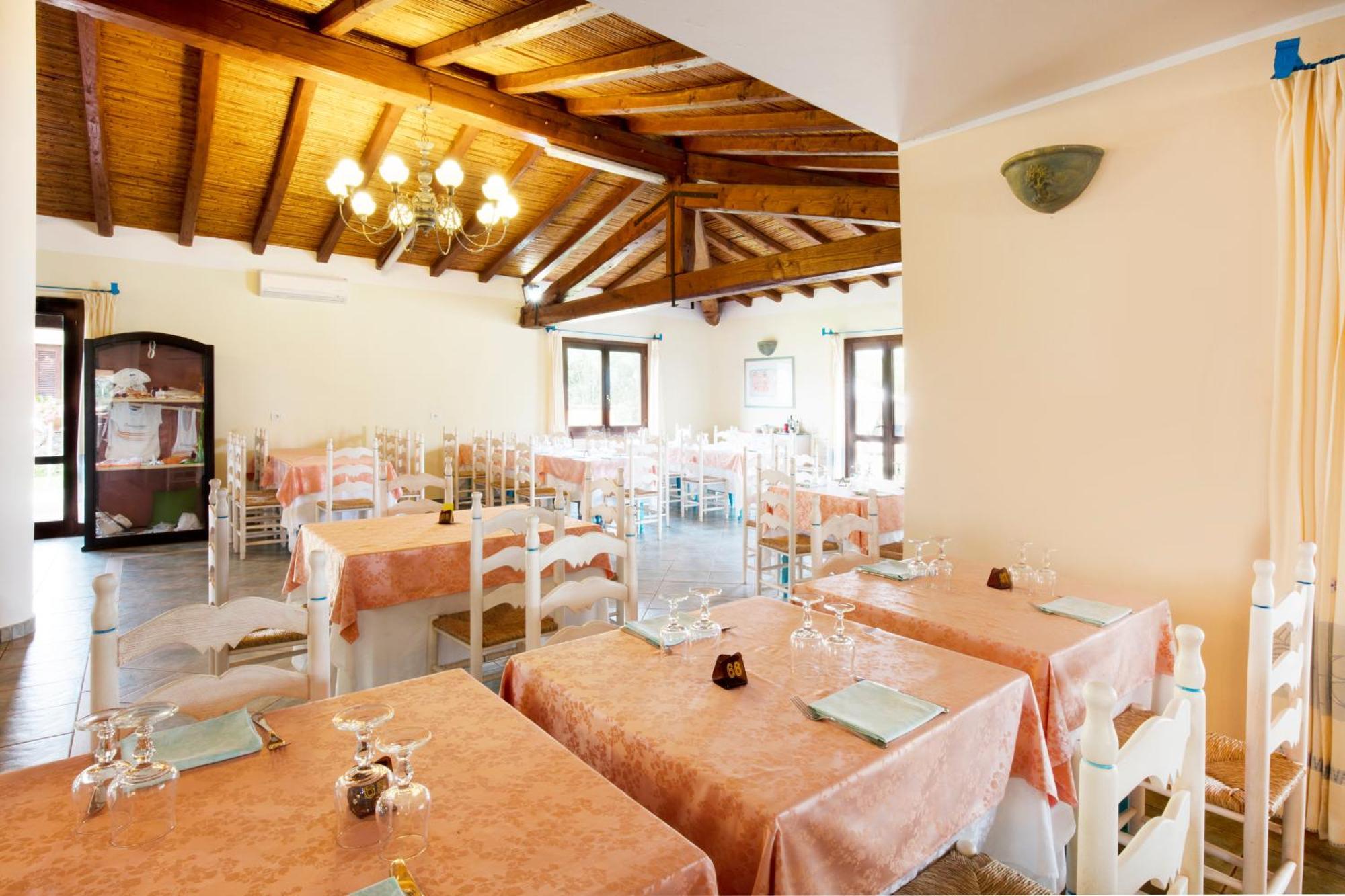 סאן תאודורו Li Suari Club Village מראה חיצוני תמונה
