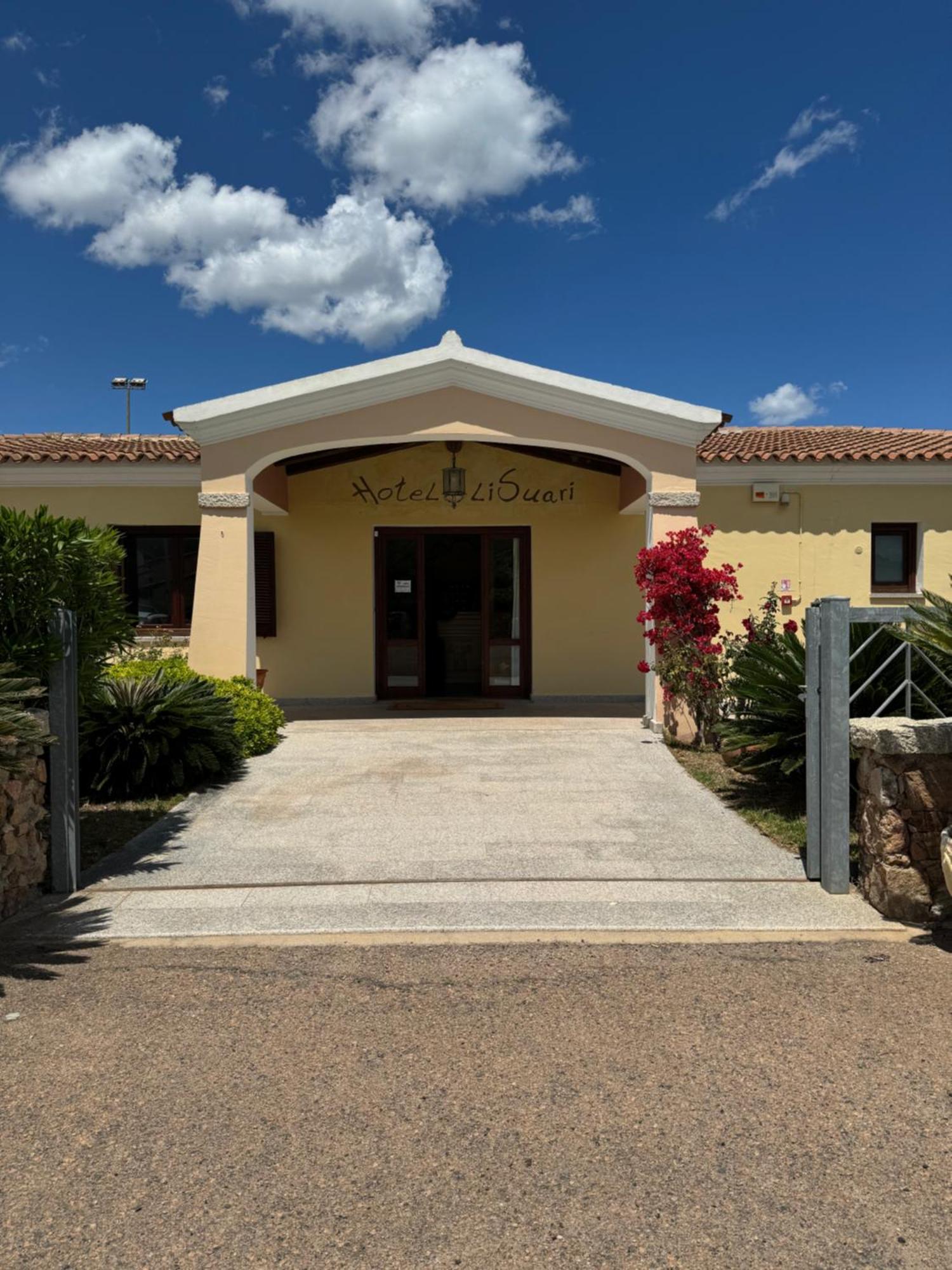 סאן תאודורו Li Suari Club Village מראה חיצוני תמונה