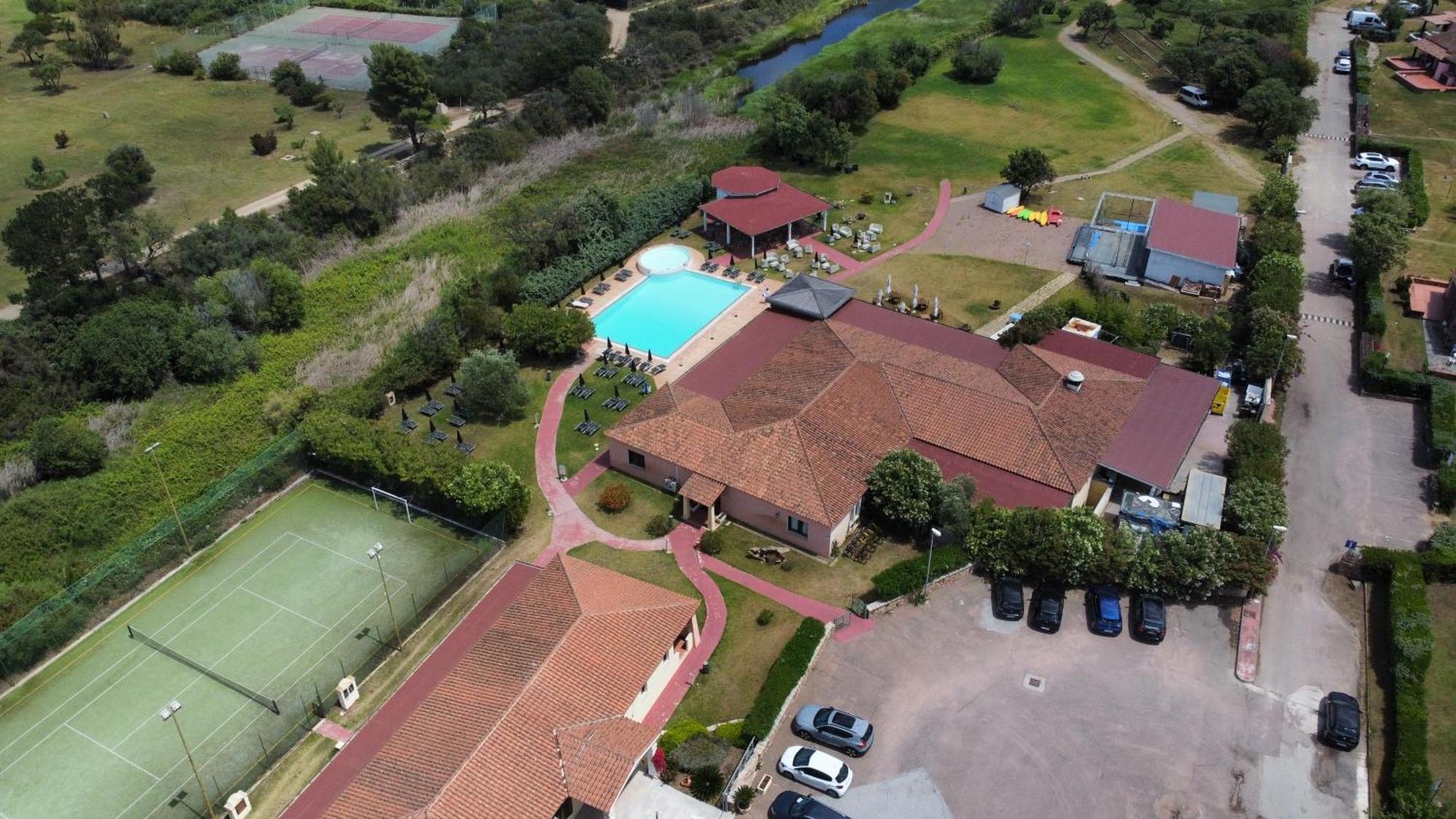 סאן תאודורו Li Suari Club Village מראה חיצוני תמונה